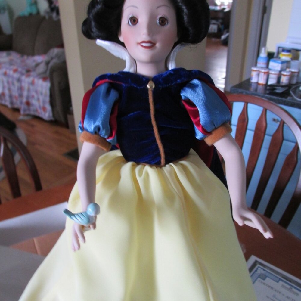Snow White Porcelain Doll - Picture 5 of 10